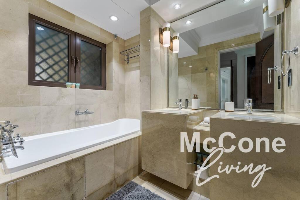 Luxurious 1Br Oasis By Dubai Mall & Fountains Apartment Exterior photo