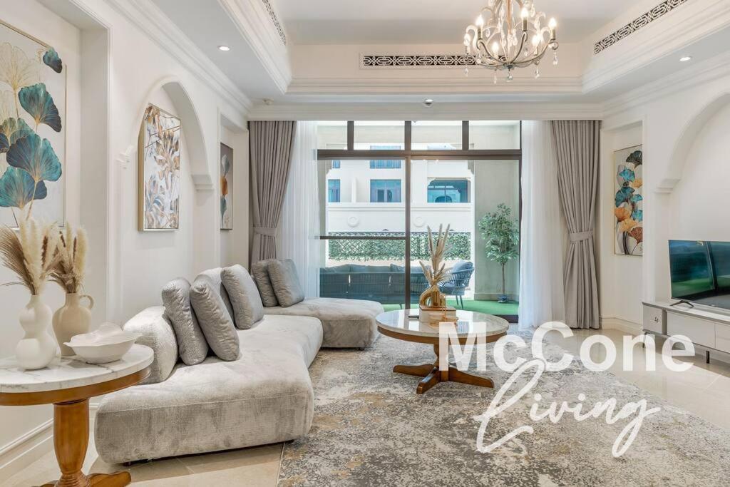 Luxurious 1Br Oasis By Dubai Mall & Fountains Apartment Exterior photo