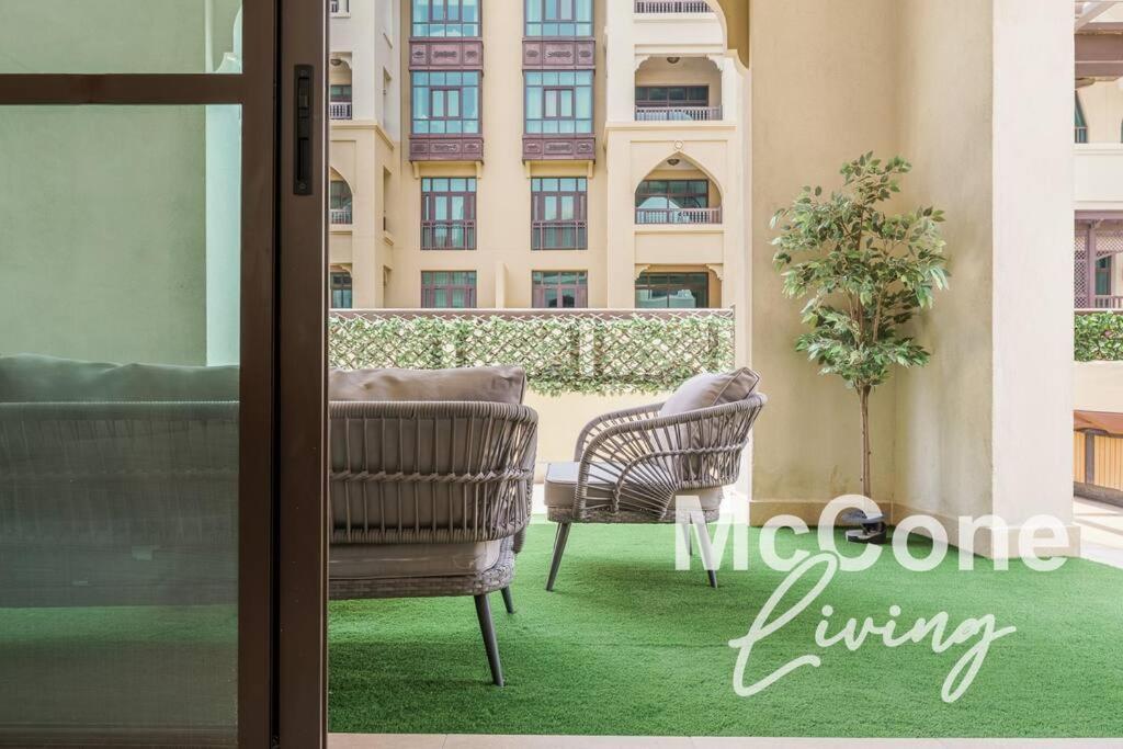 Luxurious 1Br Oasis By Dubai Mall & Fountains Apartment Exterior photo